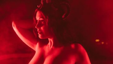 Meg Turney Nude Krampus Hot Tub Onlyfans Set Leaked