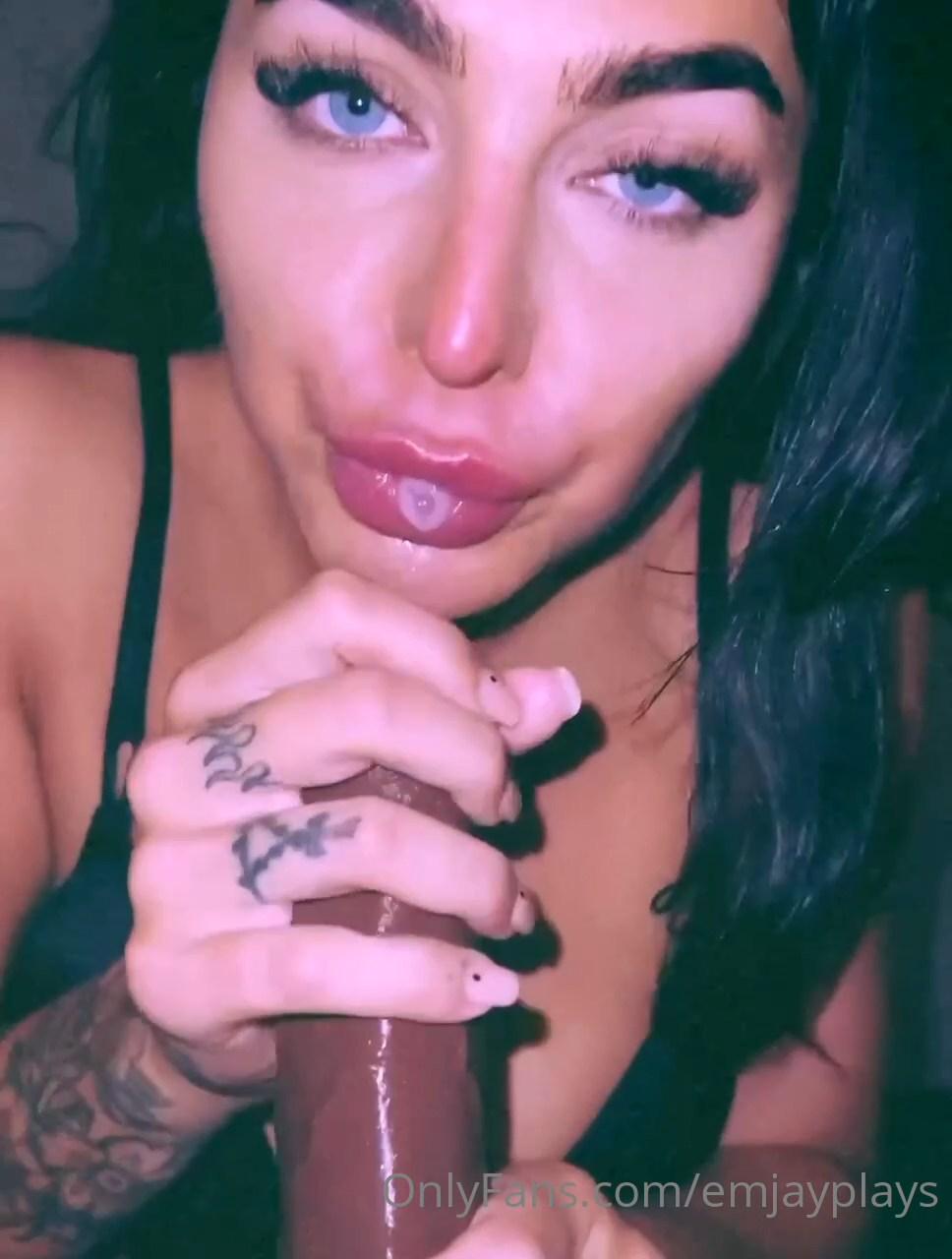 Emily Rinaudo Nude BBC Cumshot Facial Onlyfans Video Leaked
